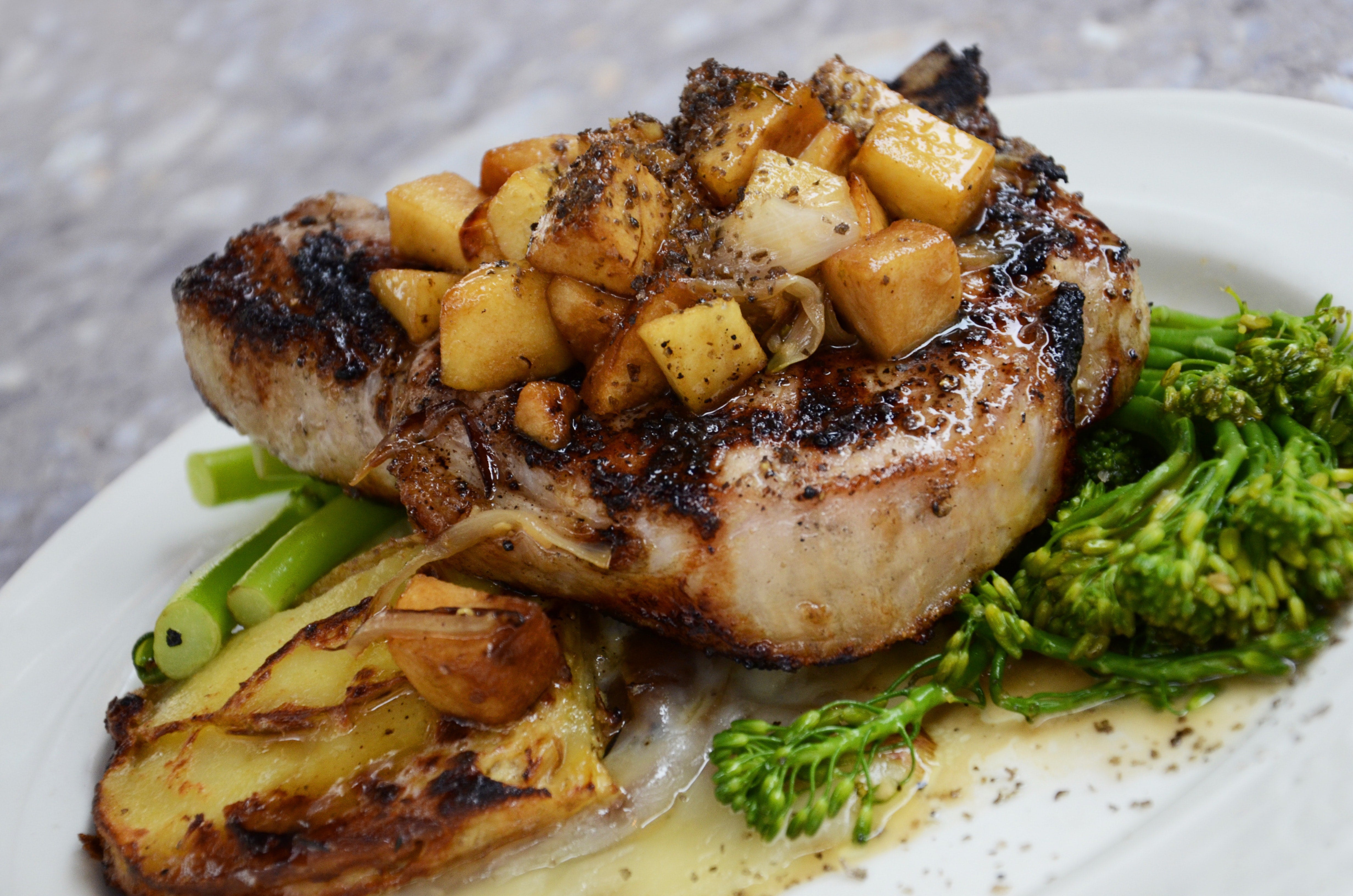 Perfect Pinch Grilled Pork Chops